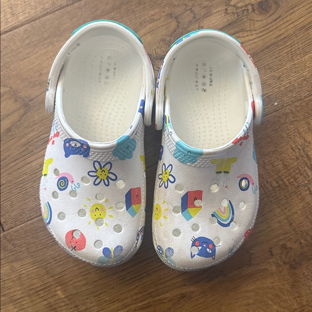 Crocs Toddler Girl White Rainbow Floral Clogs Kids Play Shoes